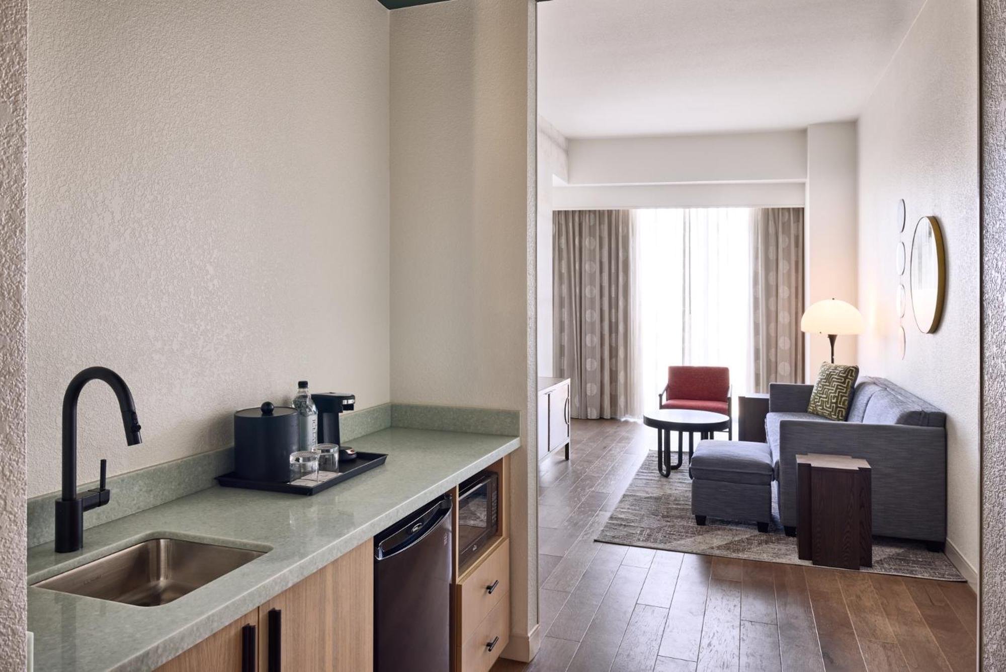 Renaissance Phoenix Glendale Hotel & Conference Center Екстериор снимка