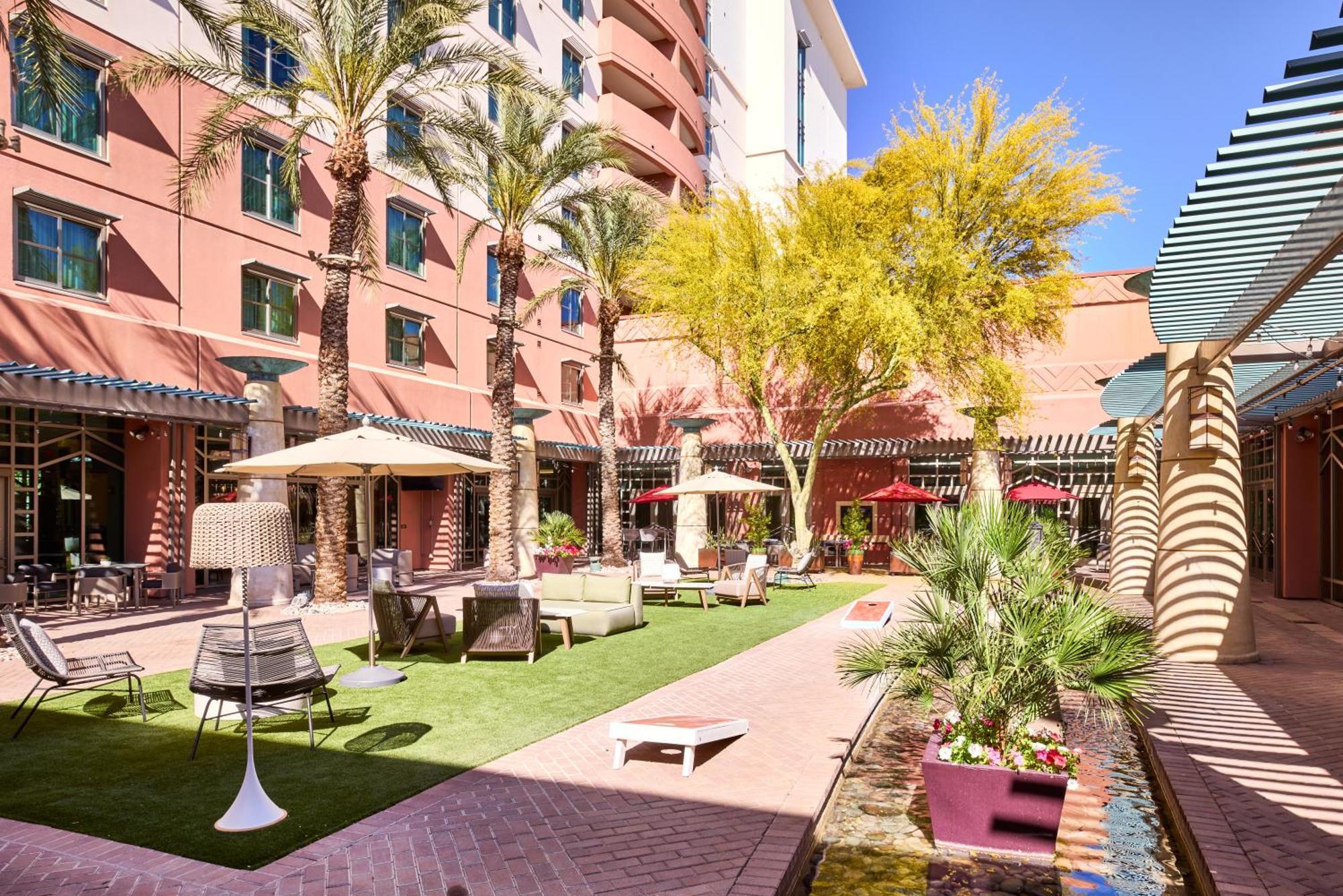Renaissance Phoenix Glendale Hotel & Conference Center Екстериор снимка